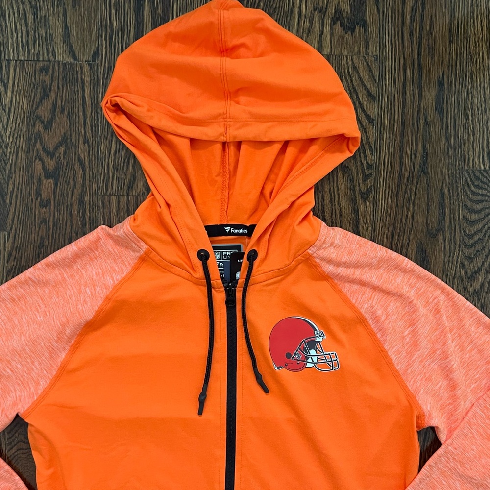 NWT Fanatics NFL Cleveland Brown Full Zip Stretch Hooded Jacket Women Small.
